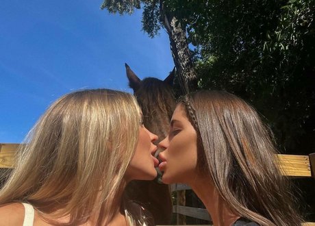 Nolesbi 最高のモデル 写真