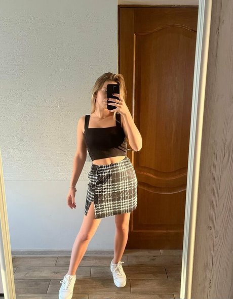 lucky ashley ポルノ女優 画像