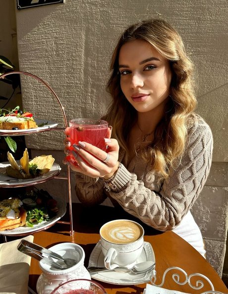 lucky ashley アダルトスター 画像