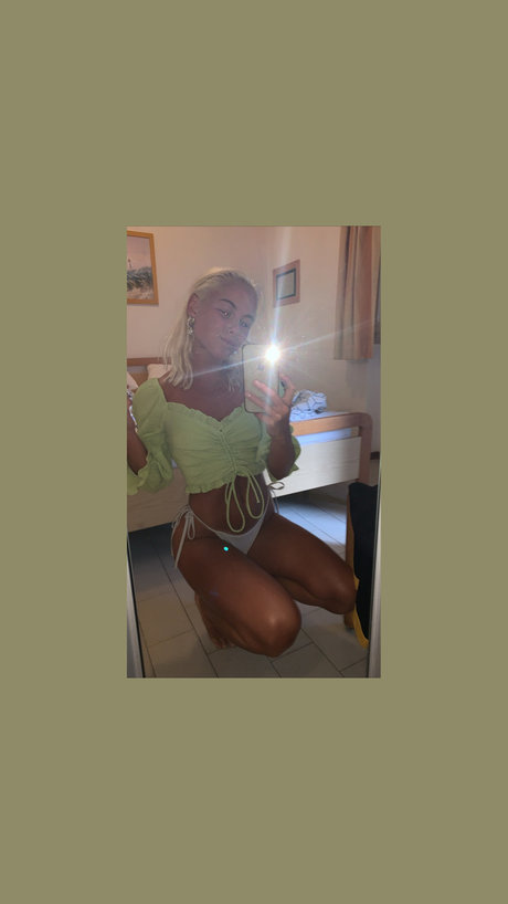 Sascha Petersen セクシーなポルノスター 写真