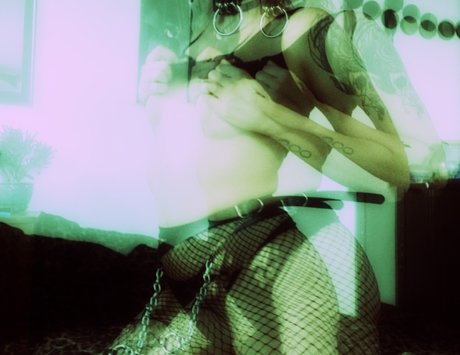 xxjustaglitchxx 可愛い女優 写真