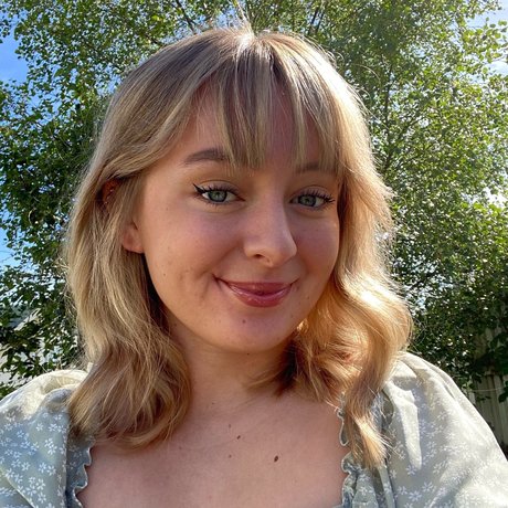 Sara Emilie セクシーモデル ギャラリー