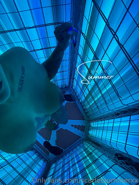 Scarlet Summer 美しいモデル ギャラリー