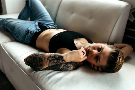 Alishaa0125 スター ヌード ギャラリー