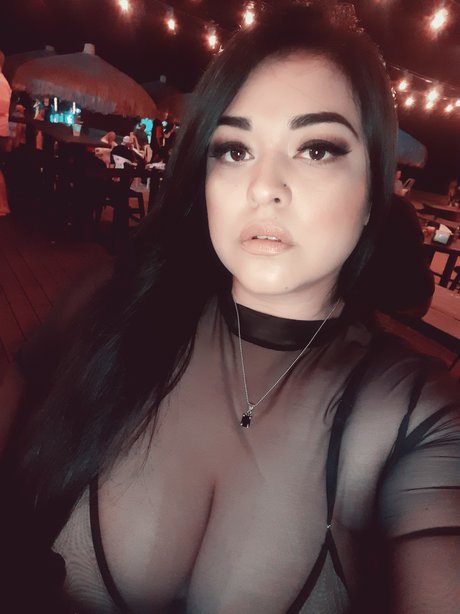 Miyoshi xxx女優 写真