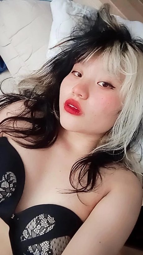 YasunaUnU エロティック女優 写真