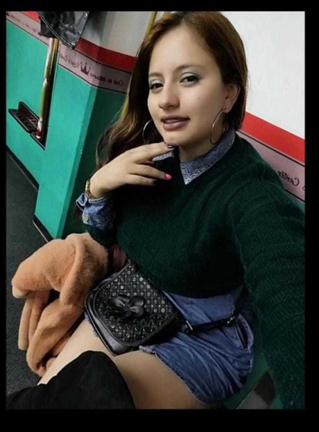 Mia ahh 無料のスター 写真