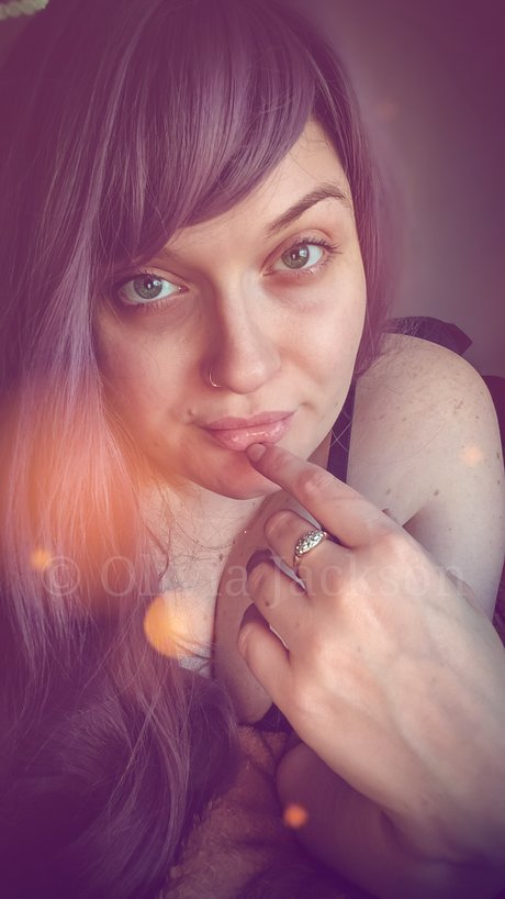 Liv Jackson 裸の女優 写真