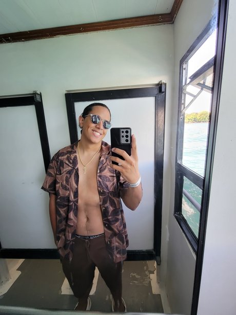 Curvy Sage ポルノスター 独占 写真