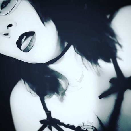 Thickthighsgreeneyes エロティックなモデル アーカイブ