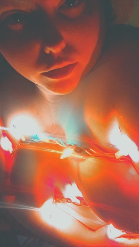 Gothgirl69 かわいいモデル 写真