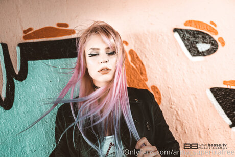 Superbia ヌード女優 ギャラリー