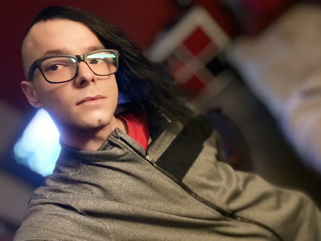 Tyler Thomas スター xxx 写真