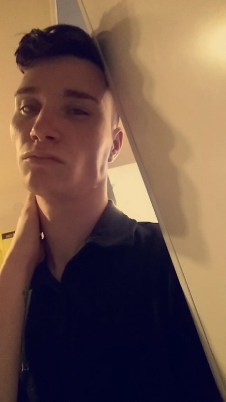 Ashley Trimmer 裸のポルノスター ギャラリー