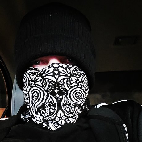 Travis1982 スター ヌード ギャラリー