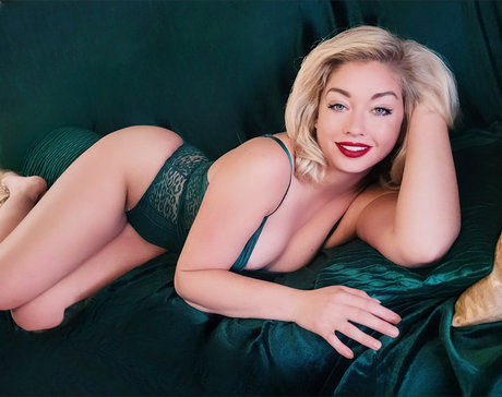 Antoinette Louise 6_ ヌードのポルノスター 写真