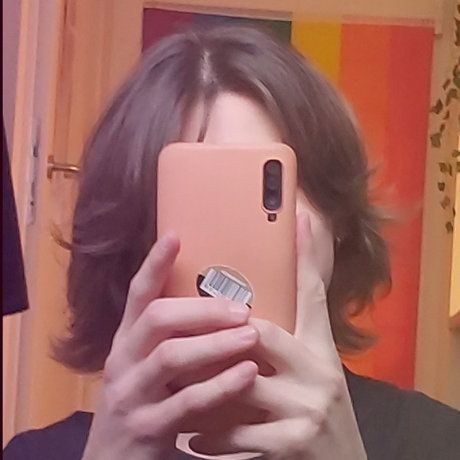 Fluwii エロティック女優 画像