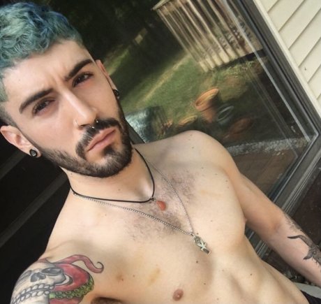 KSatyrxxx ホットスター 写真