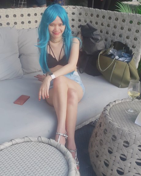 Petite Kinky 裸のスター 写真