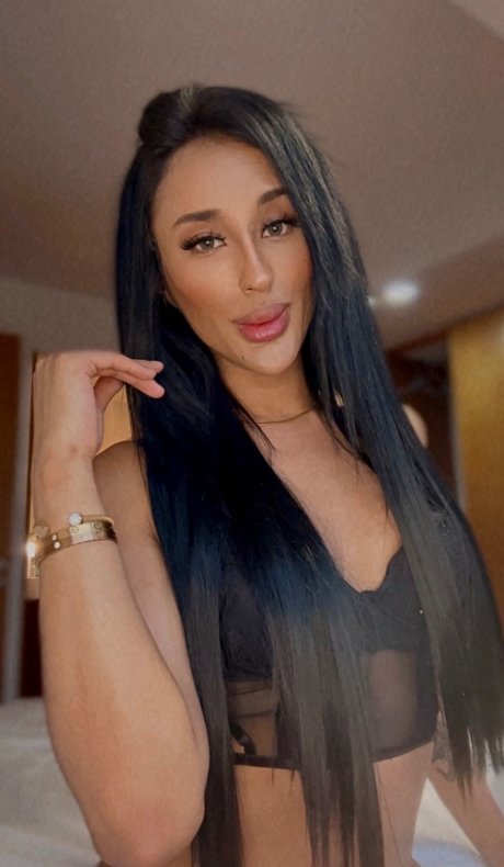 La mal portada ポルノモデル 写真