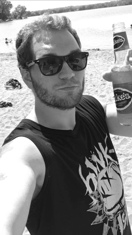 Orgazmo ポルノスター ヌード 写真