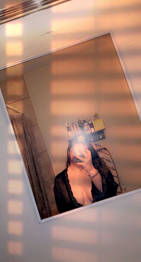 ティーンプッシーOnlyFans ホット 画像