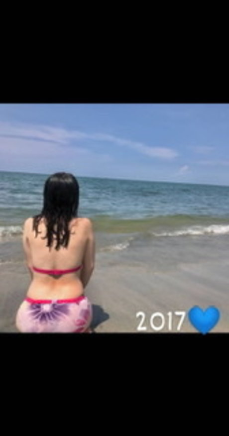 ドイツのアマチュアOnlyFans アートヌード 画像