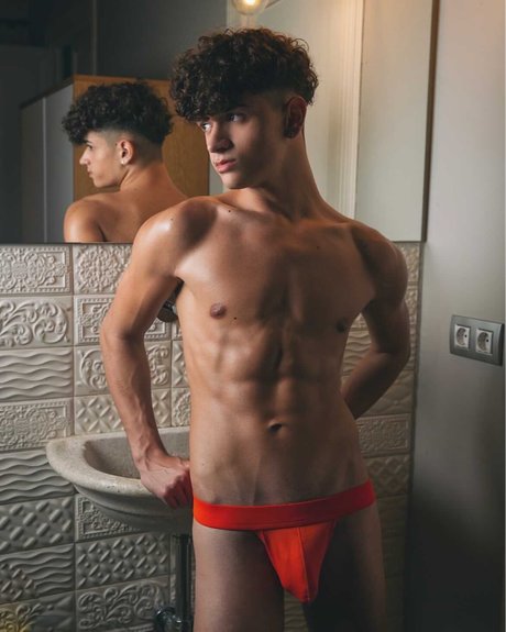 Ivanrodriguez2003 ポルノモデル 写真