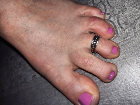 Lora Feet_ ポルノスター ベスト 写真