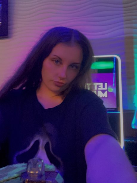 Lana in the Clouds_ ポルノスター トップ 写真