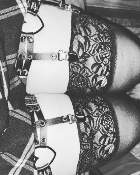 _Spoiled_ ポルノスター 裸 写真