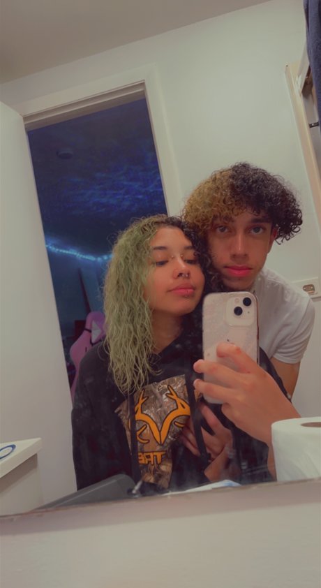 _Xavi and Bri_ 独占女優 写真