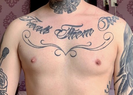 FIGUEROA 裸モデル 写真