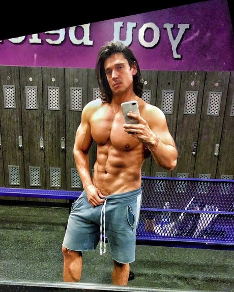 Georgirusev tv セクシーなスター 画像