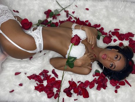 Goddess Vida Femdom 独占モデル ギャラリー