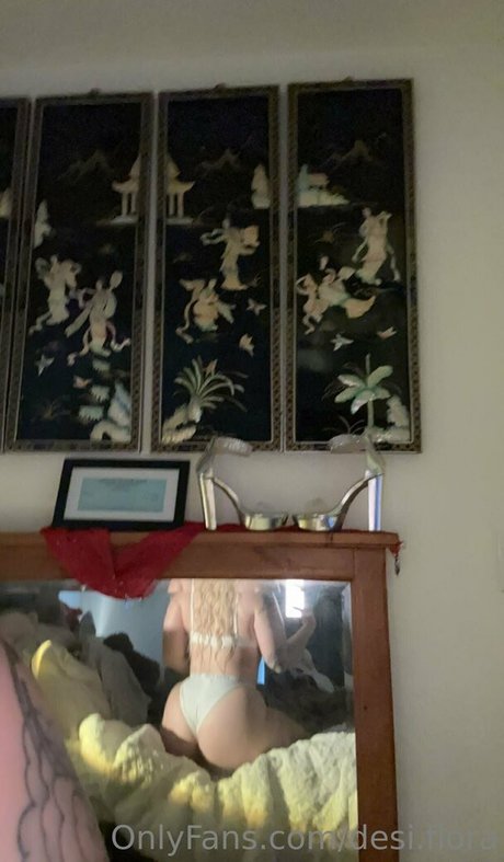 desi flora アートポルノスター 画像