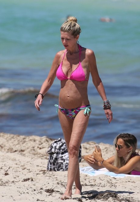 Tara Reid ポルノスター ヌード 写真