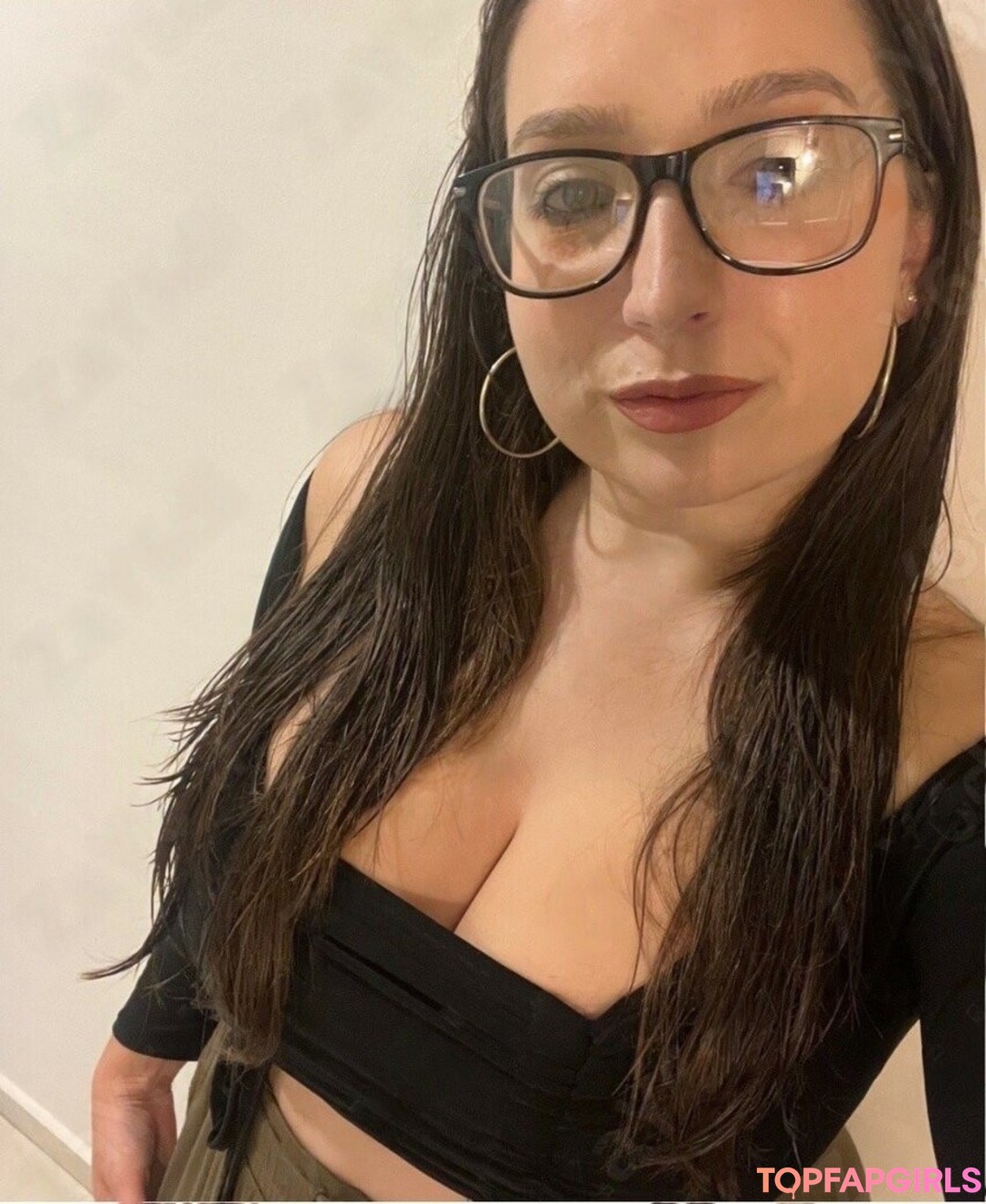 Kirsty Wells ホットなスター ギャラリー