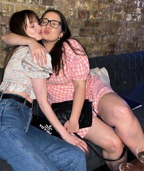 Kirsty Wells 可愛いモデル 写真