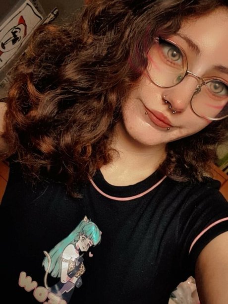 Nico Aro セックスポルノスター 写真