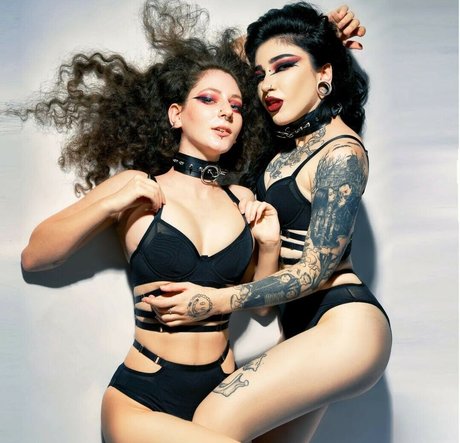 Nico Aro ポルノスター 素敵 写真