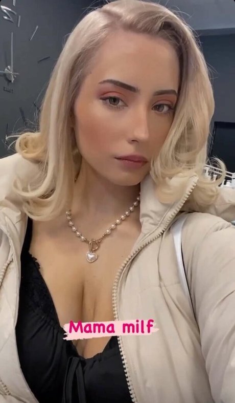 美しいロシアのOnlyFans ポルノ ギャラリー