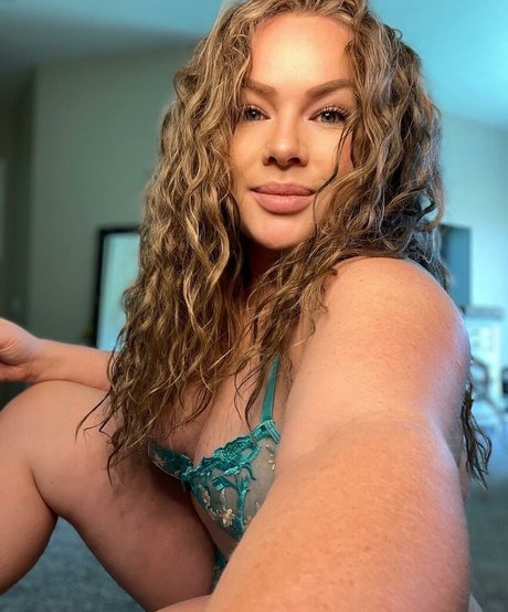 notyouraverage 独占スター 写真