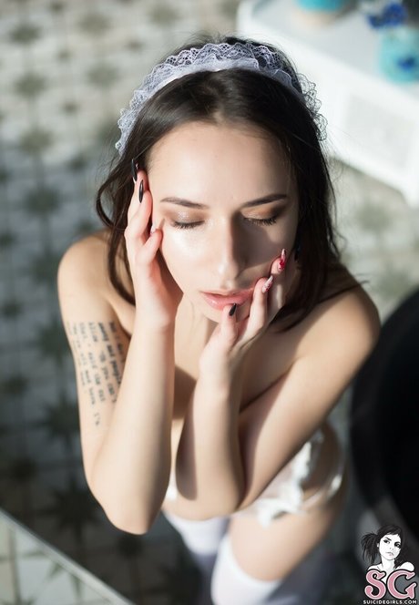 スターティーンオンリーファンズ セクシーヌード 画像