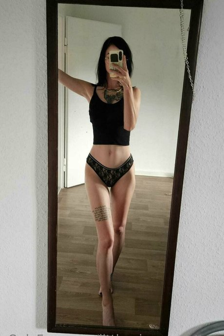 littlemissnaughtytw 独占女優 写真