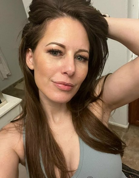 バイセクシャルカップルのOnlyFans 無料xxx 画像