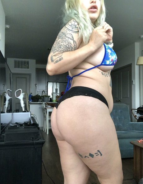 大きな白いチンポ OnlyFans セクシー 写真