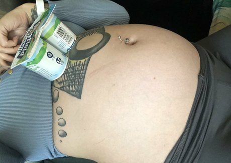 小人エボニーOnlyFans ホット裸 写真