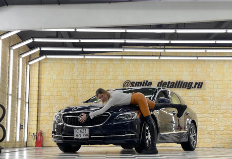 金髪の小柄なOnlyFans ポルノグラフィック ギャラリー