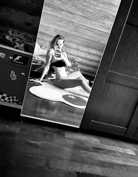 Lisa Rulit エロティックなスター 写真